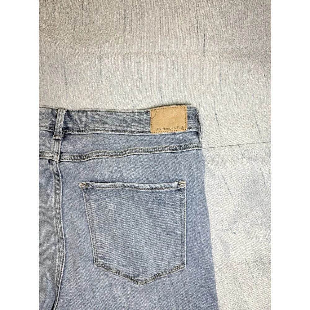 Abercrombie & Fitch High Rise Distressed Ankle Jeans Women's 30/10R L 30x26 - Picture 7 of 7